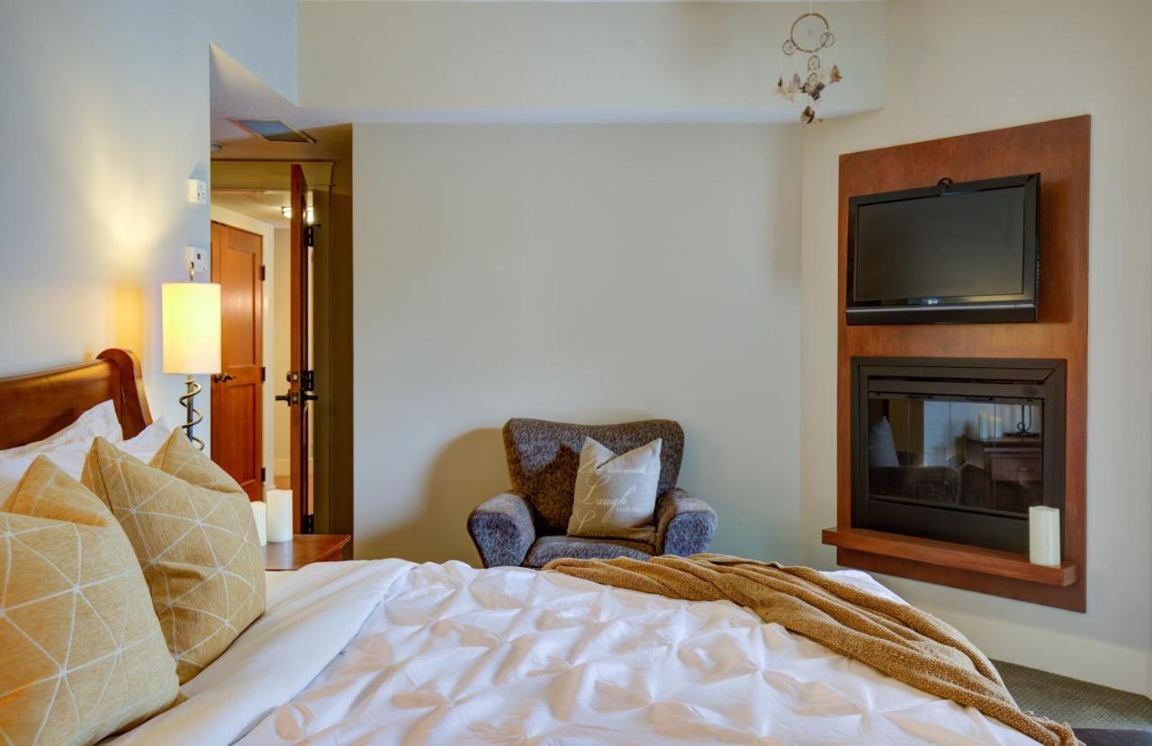 Misty Mountain- Premium 2 Bedroom Mountain View Канмор Экстерьер фото